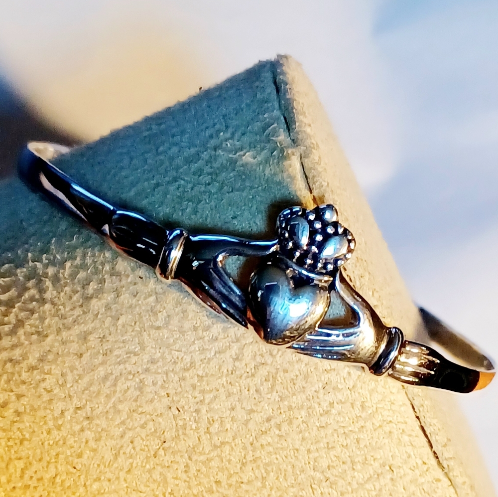 Sterling Silver 925 Claddagh Design Thin Bangle Bracelet Irish (Defects)